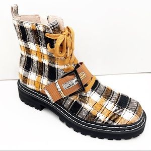 🆕{Cecelia New York} Gingerbread Leather Lug Sole Boots
